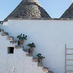 Villa Trulli Otto Cappelli - Exclusive Trulli Cisternino